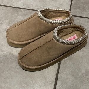 Cozy Tan Women's Slippers